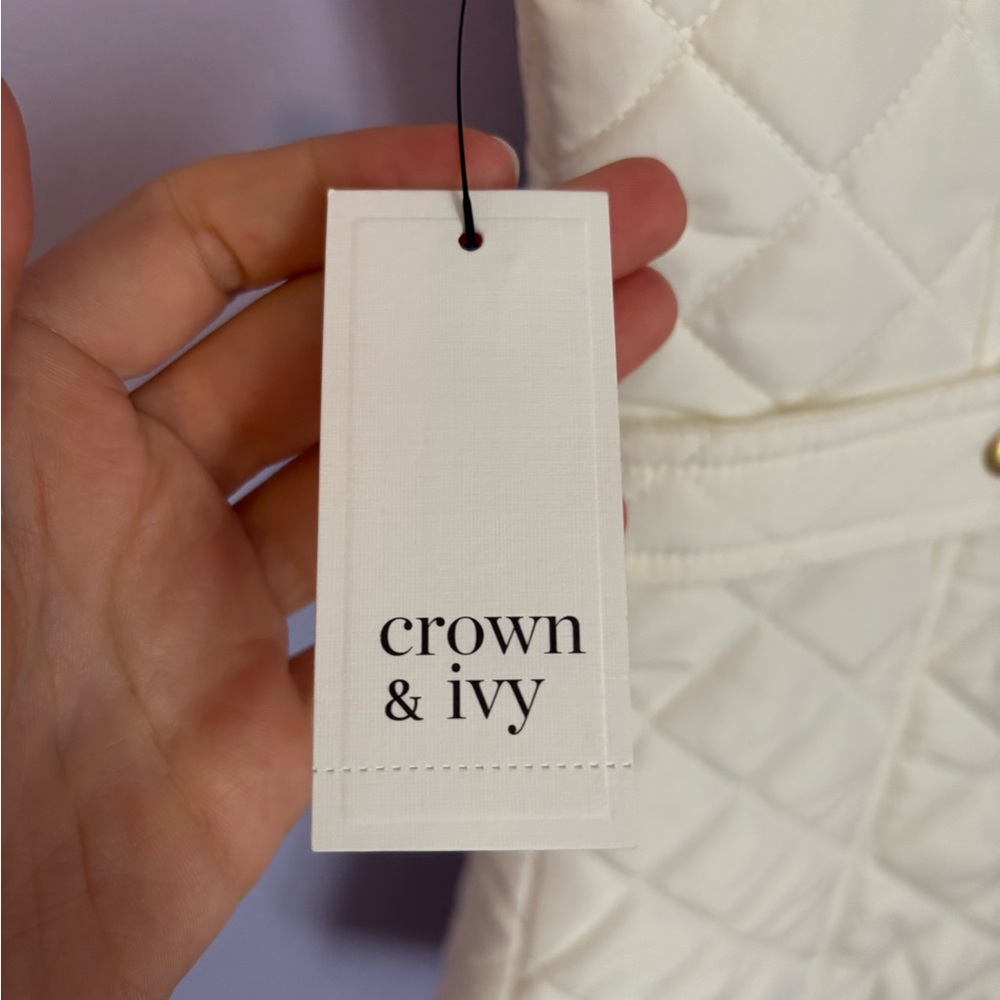 NWT Crown & Ivy Women's Ivory White Quilted Vest - Picture 3 of 4
